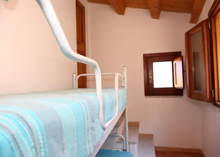 Terrazza Vittorio * チェファル